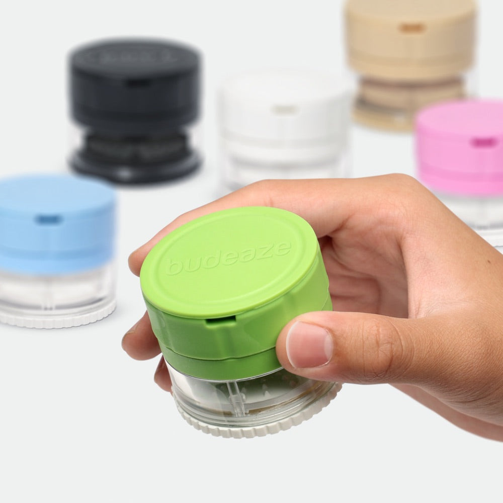 Budeaze Herb Grinder | Green | in hand