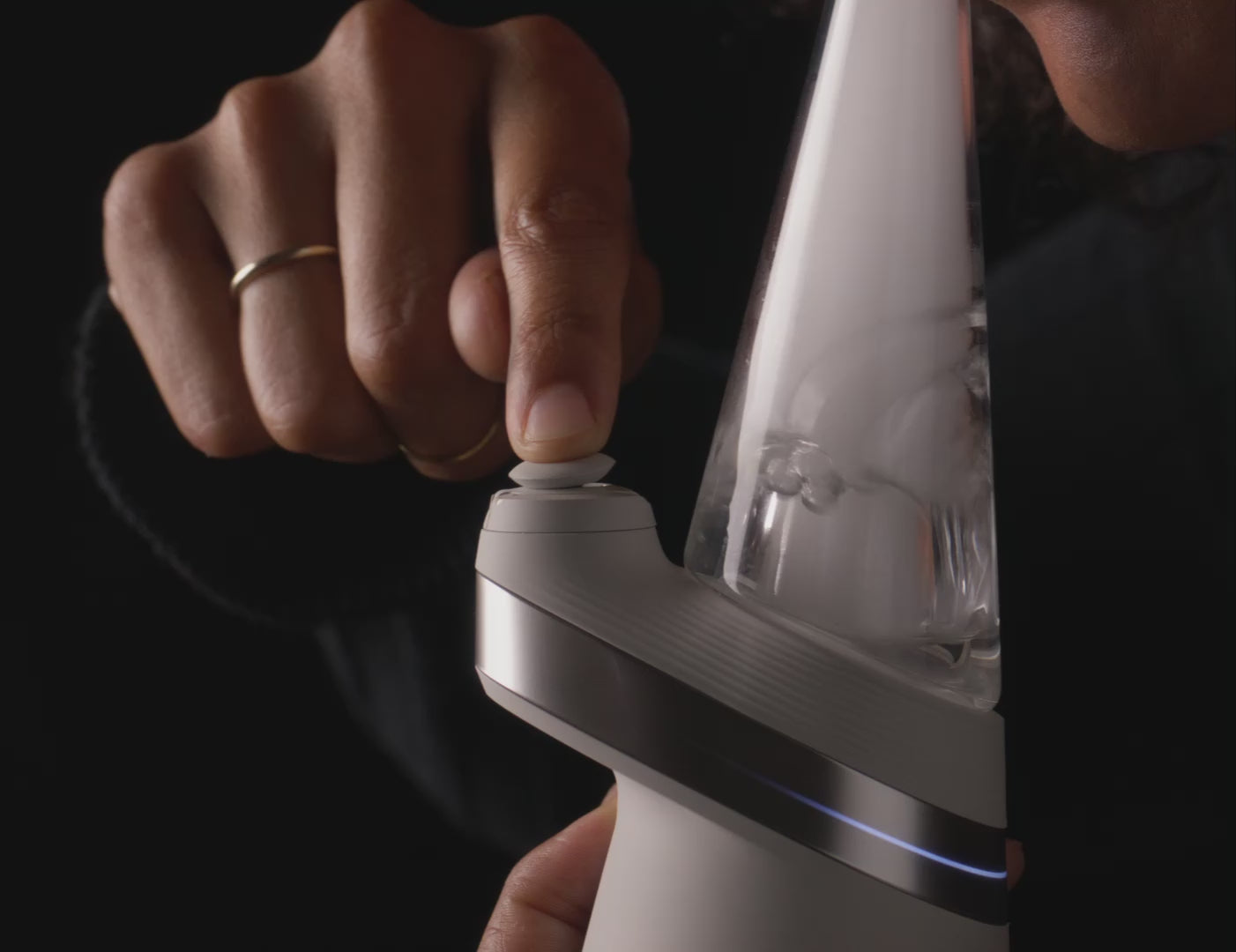 Load video: Puffco New Peak 3D Chambers
