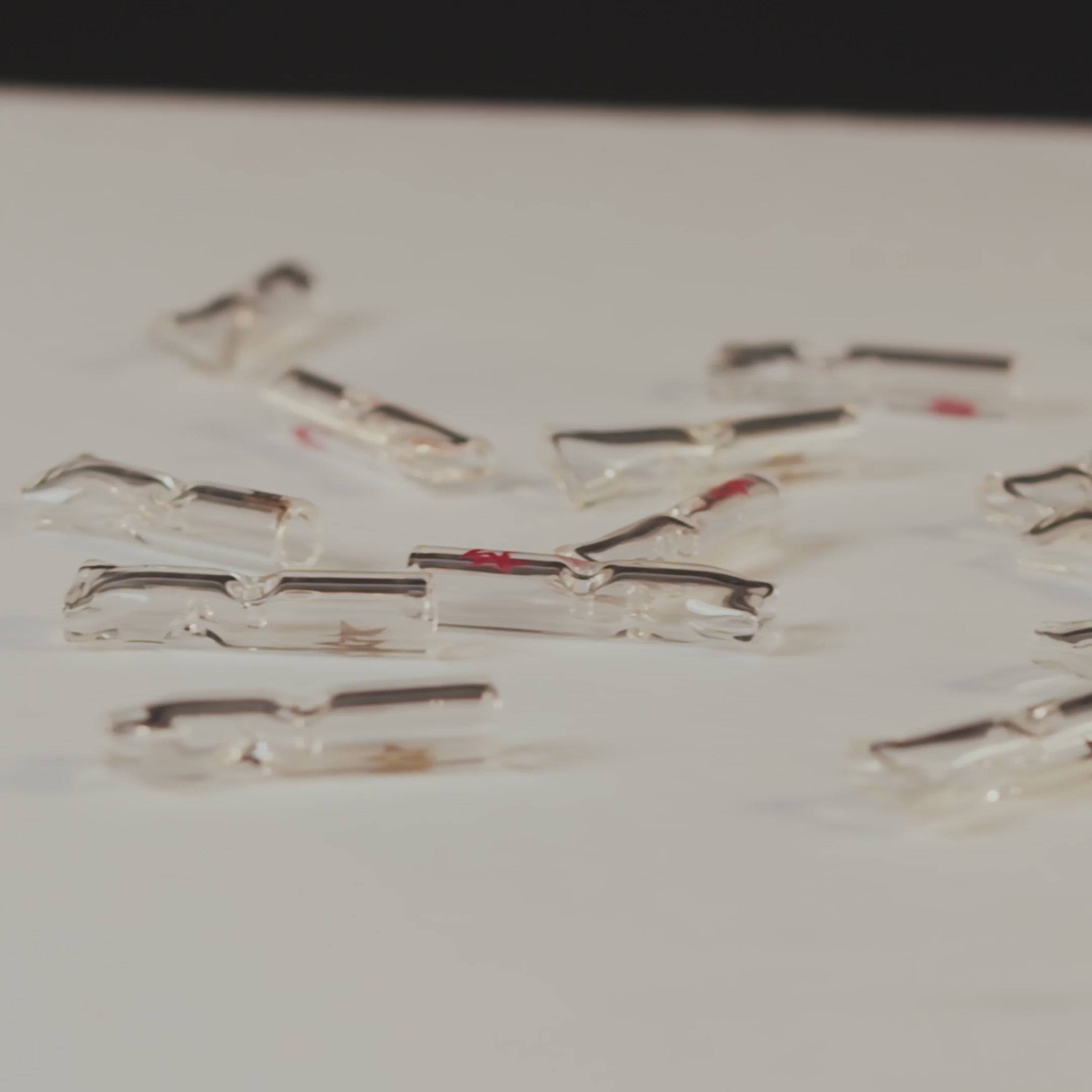 Load video: Famous X Glass Filter Tips
