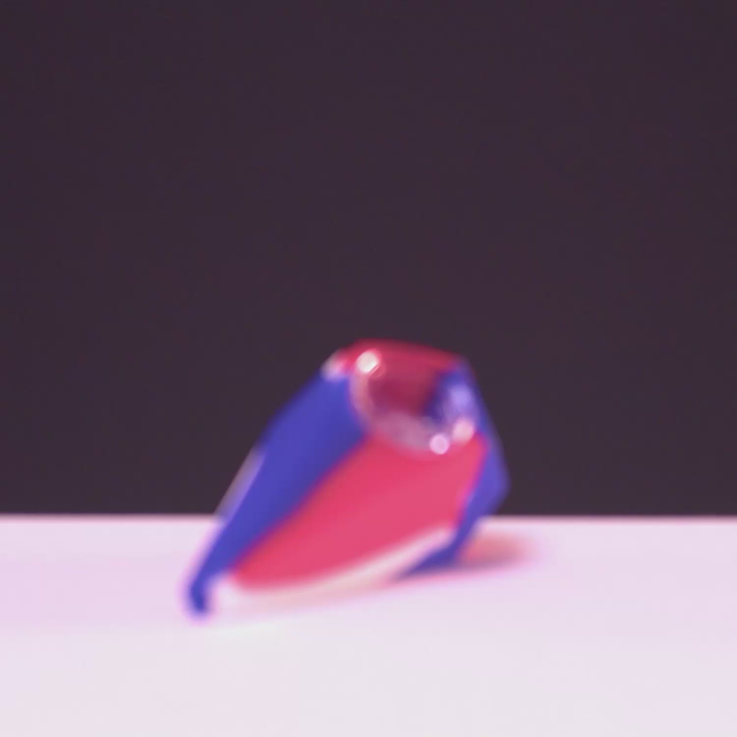 Load video: Silicone Diamond Hand Pipe with Glass Bowl