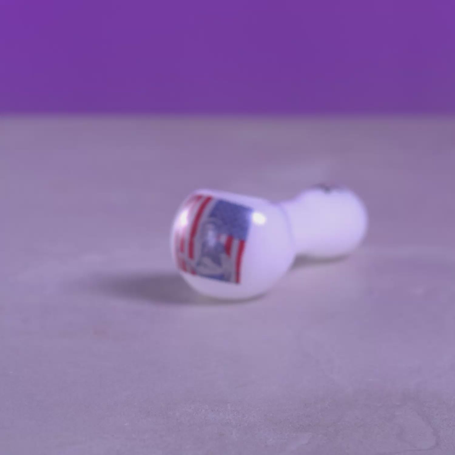 Load video: Famous Design Jimi USA Glass Spoon Pipe | 4 Inch
