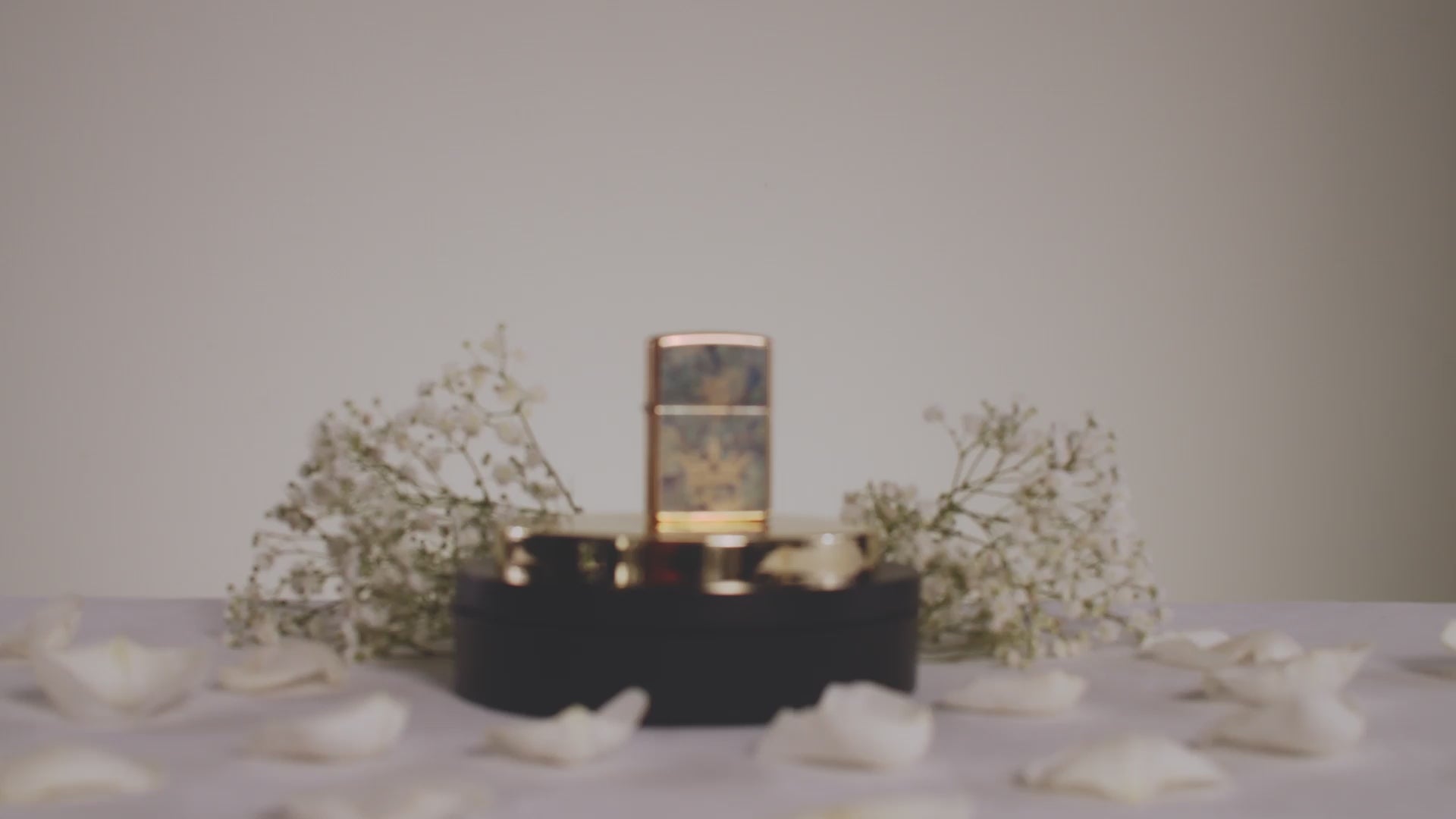 Load video: Queen of Bud Blue Topaz Mosaic Zippo