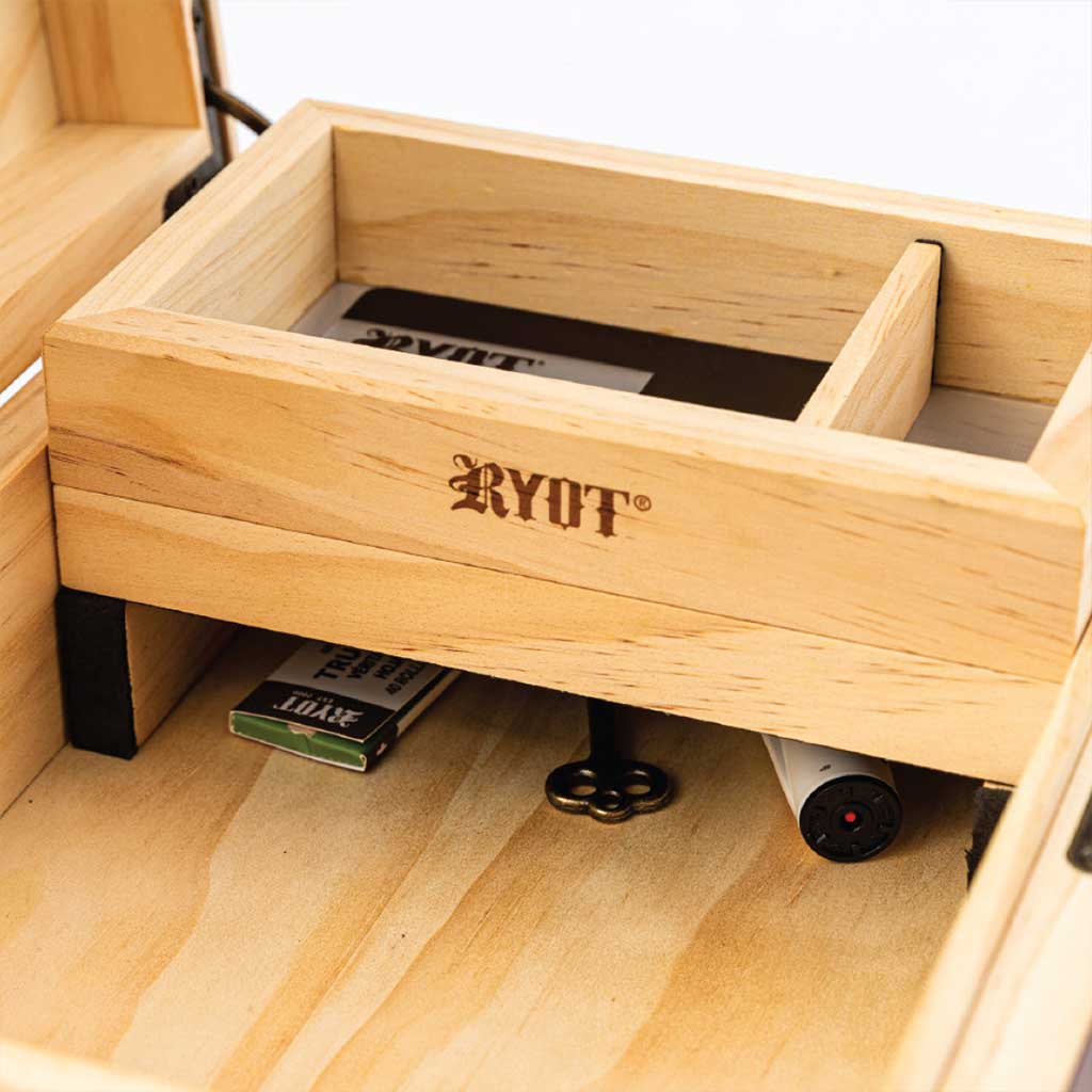 RYOT HUMIDOR WALNUT COMBO BOX (8X11) 4×7 inches