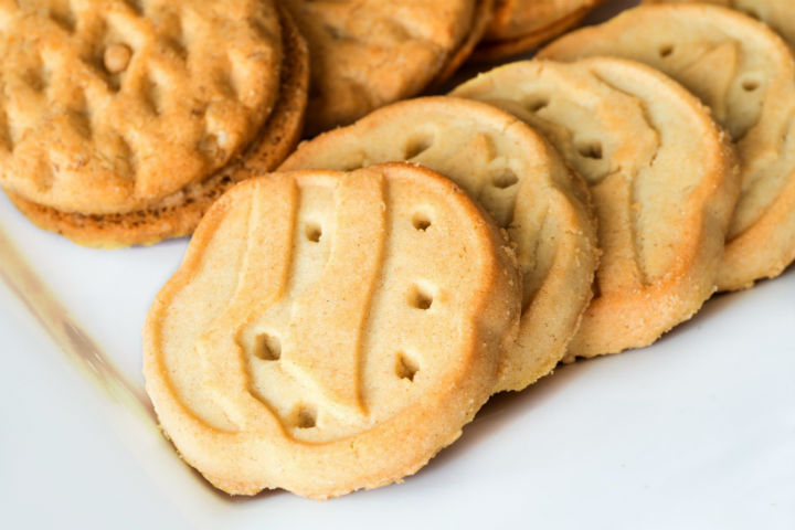 Canadian Girl Scout Sells Entire Stock of Cookies to Dispensary Goers